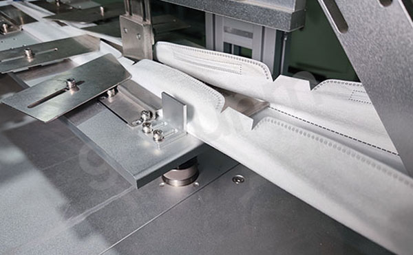 1650011306922245.jpg 全自動一拖一kf94魚型口罩機1.jpg